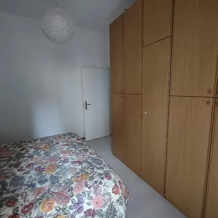 Casa A Cervia, Via Gargano 14 *